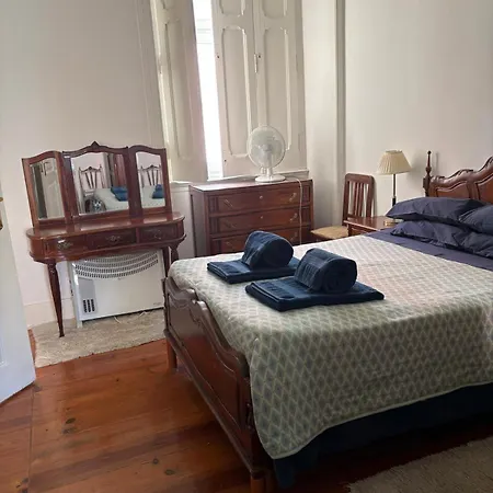 Apartment Grandmommy's House - Traditional And Comfy Lisboan