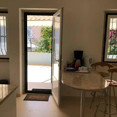 Grandmommy's House - Traditional And Comfy Lisboan