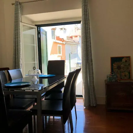 Grandmommy's House - Traditional And Comfy Lisboan