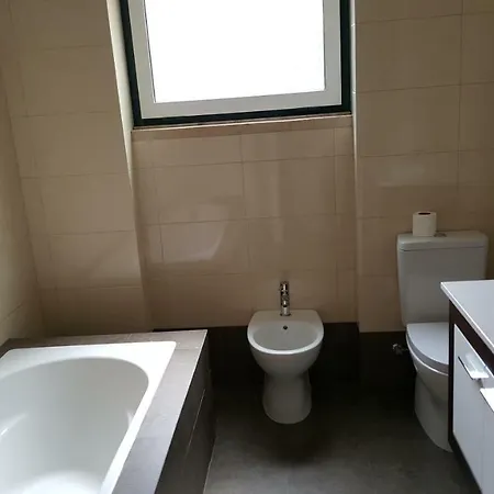 Grandmommy's House - Traditional And Comfy Lisboan Appartement