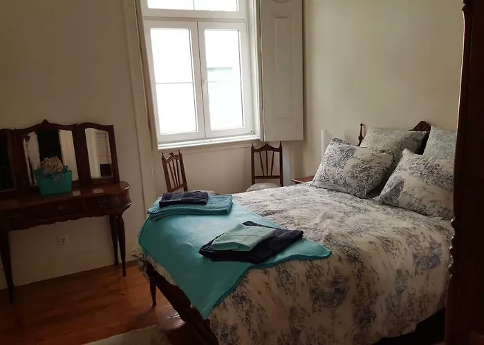 Grandmommy's House - Traditional And Comfy Lisboan Lisbona